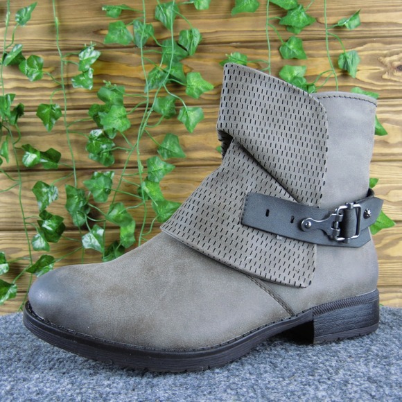 BKE Sole Women's 9M MYLA Gray Faux Suede Moto Ankle Boots Buckle Perforated - Picture 1 of 8